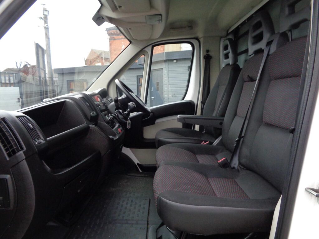Citroen Relay 2.0 BlueHDi 35 Plus Ready To Run Luton L3 Euro 6 3dr